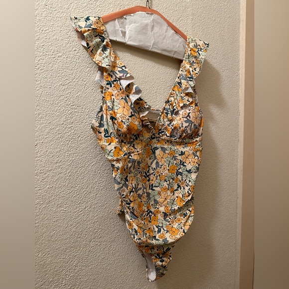 CUPSHE Bathing Suit Women’s Size XXL Ruffled Orange Floral Print V Neck Lace Up - Picture 5 of 6